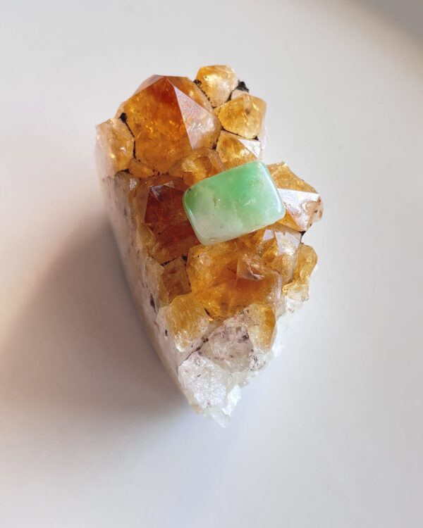 16mm Chrysoprase Cabochon for Macramé Necklaces