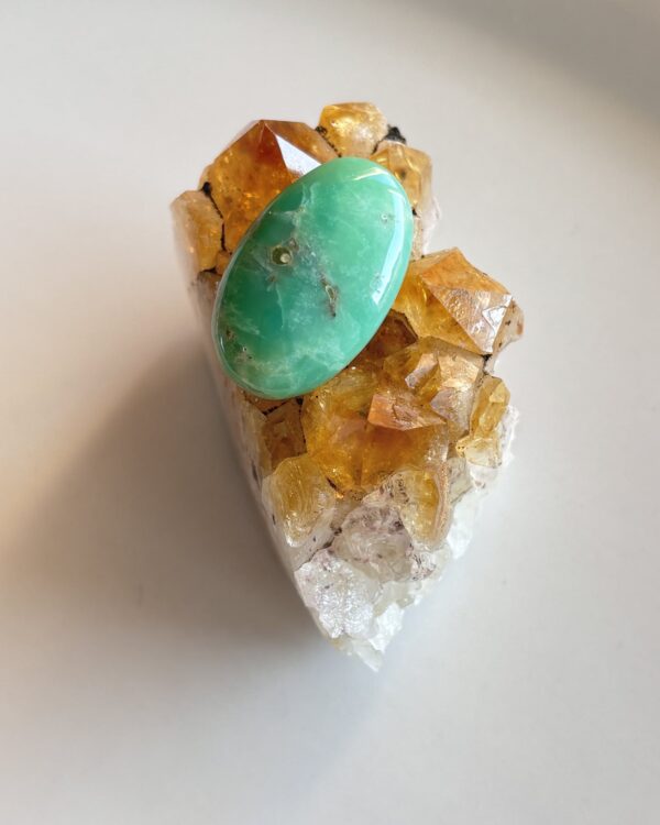 29mm Chrysoprase Cabochon for Macramé Necklaces