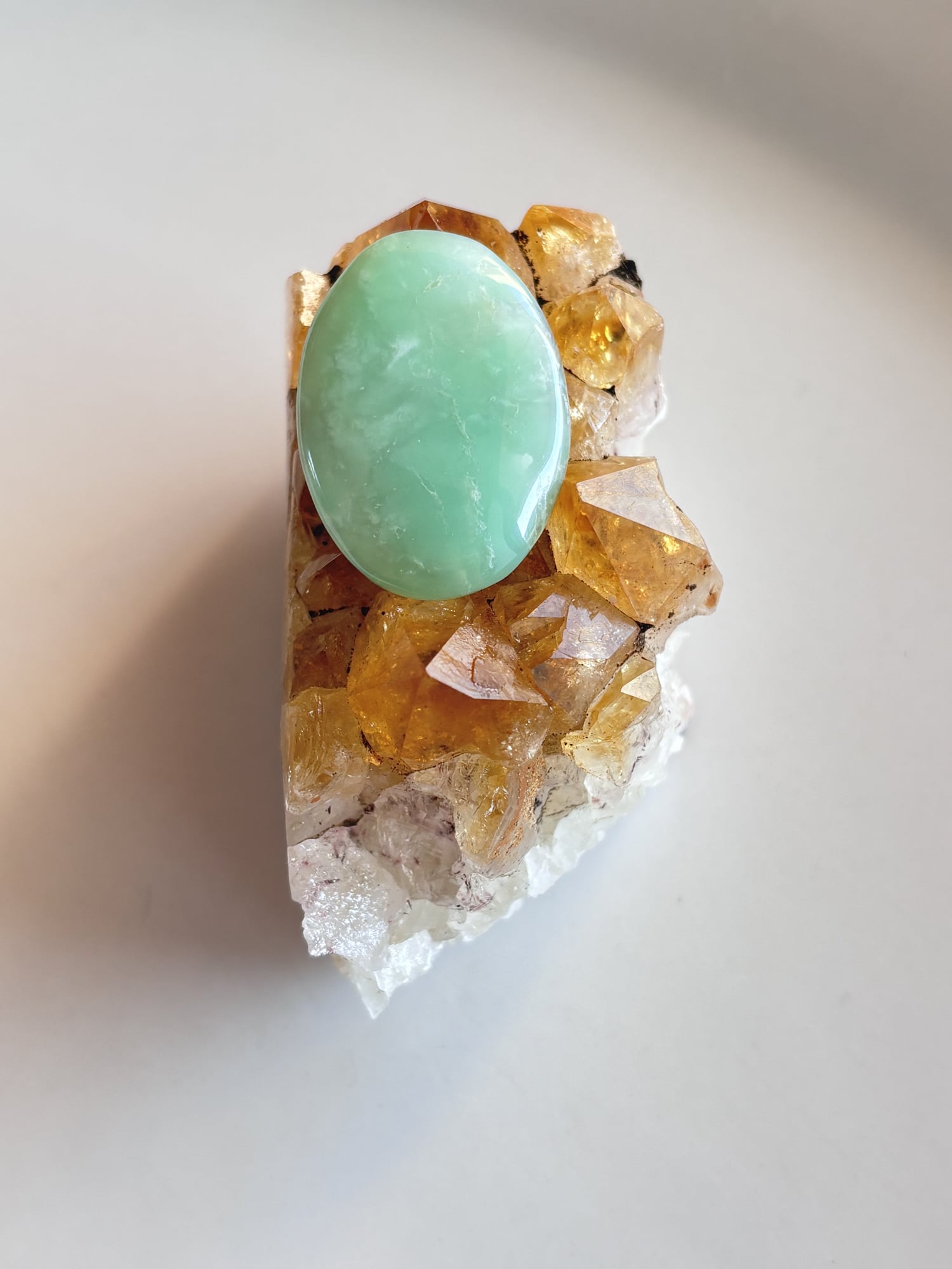 28mm Chrysoprase Gemstone for Creative Pendant Designs