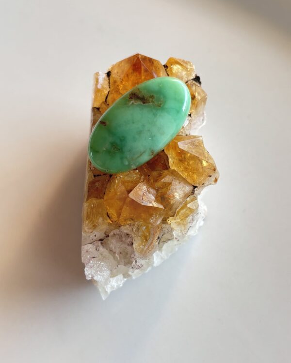 31mm Chrysoprase Cabochon for Macramé Necklaces