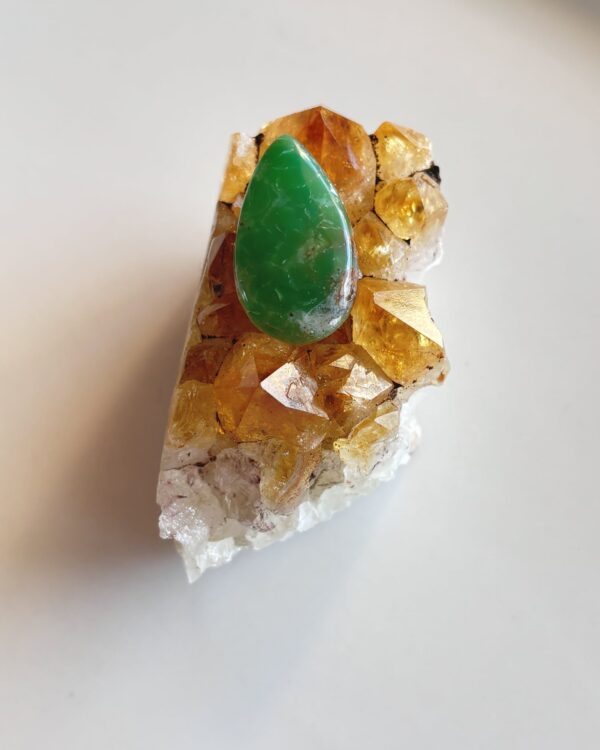27mm Chrysoprase Gemstone for Wire-Wrapped Jewelry