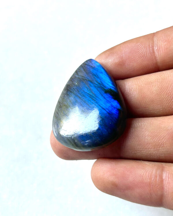 38 mm Blue Labradorite for Macrame