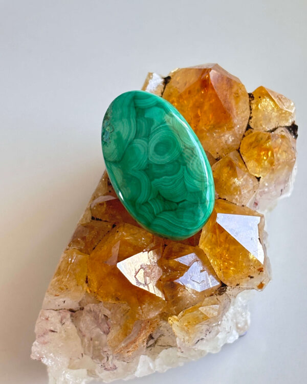27mm Malachite Gemstone for Jewellery Making