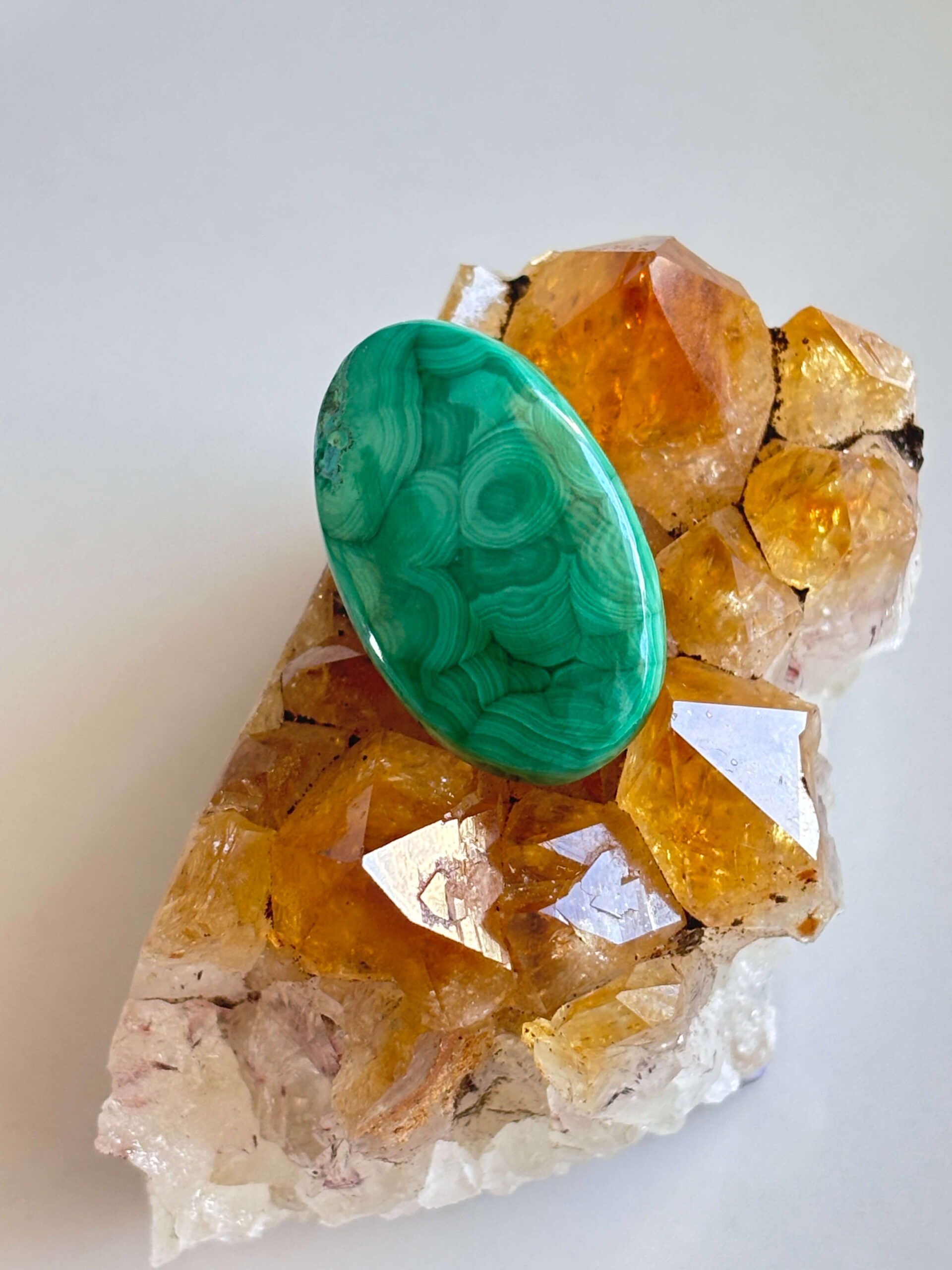 27mm Malachite Gemstone for Jewellery Making