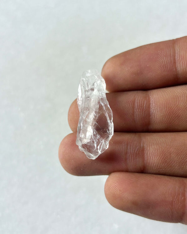 32 mm Raw Quartz Stone for Macrame