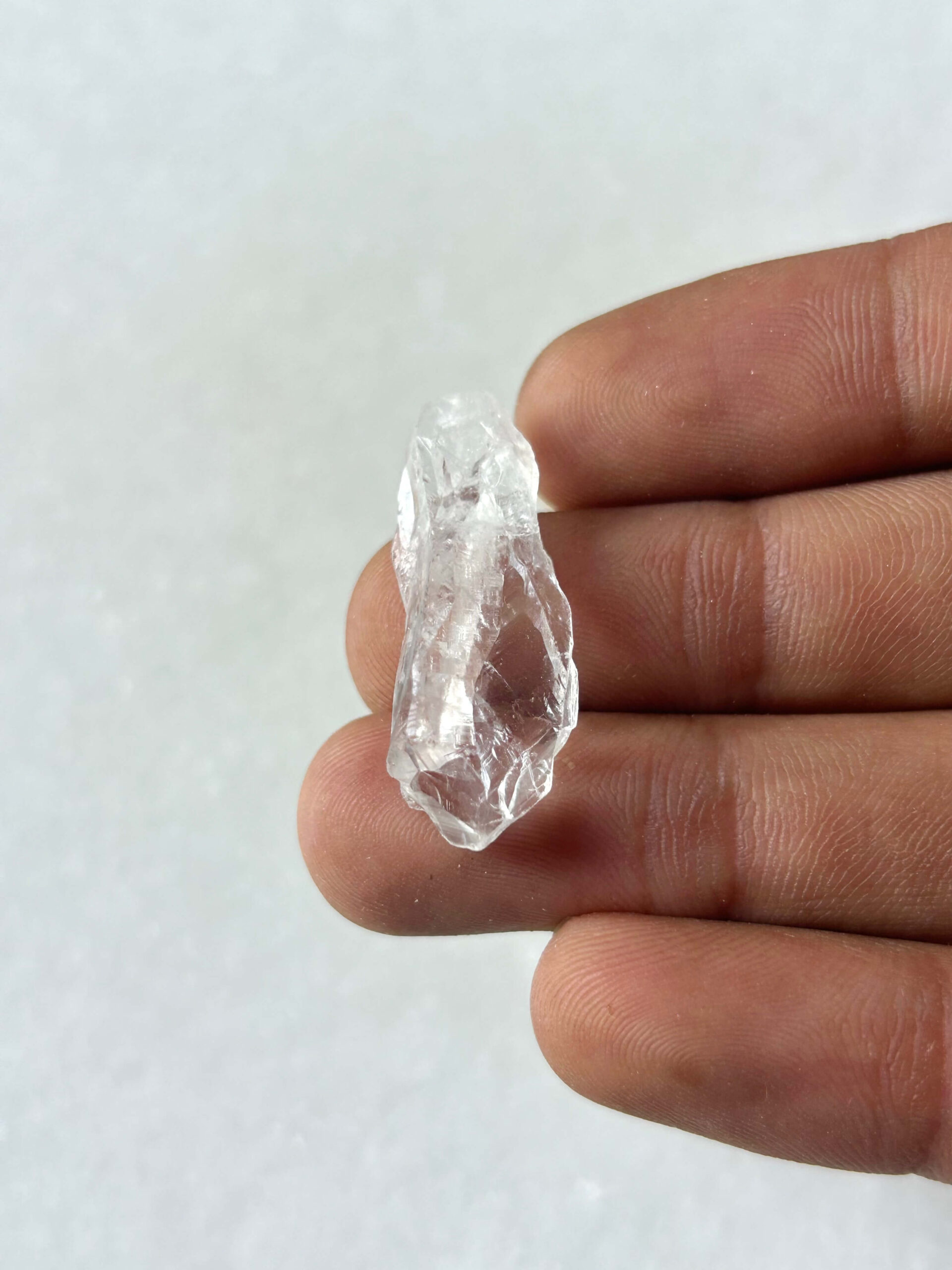 32 mm Raw Quartz Stone for Macrame