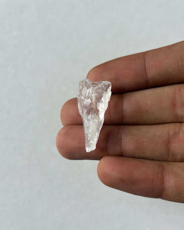 32 mm Raw Quartz Stone for Macrame