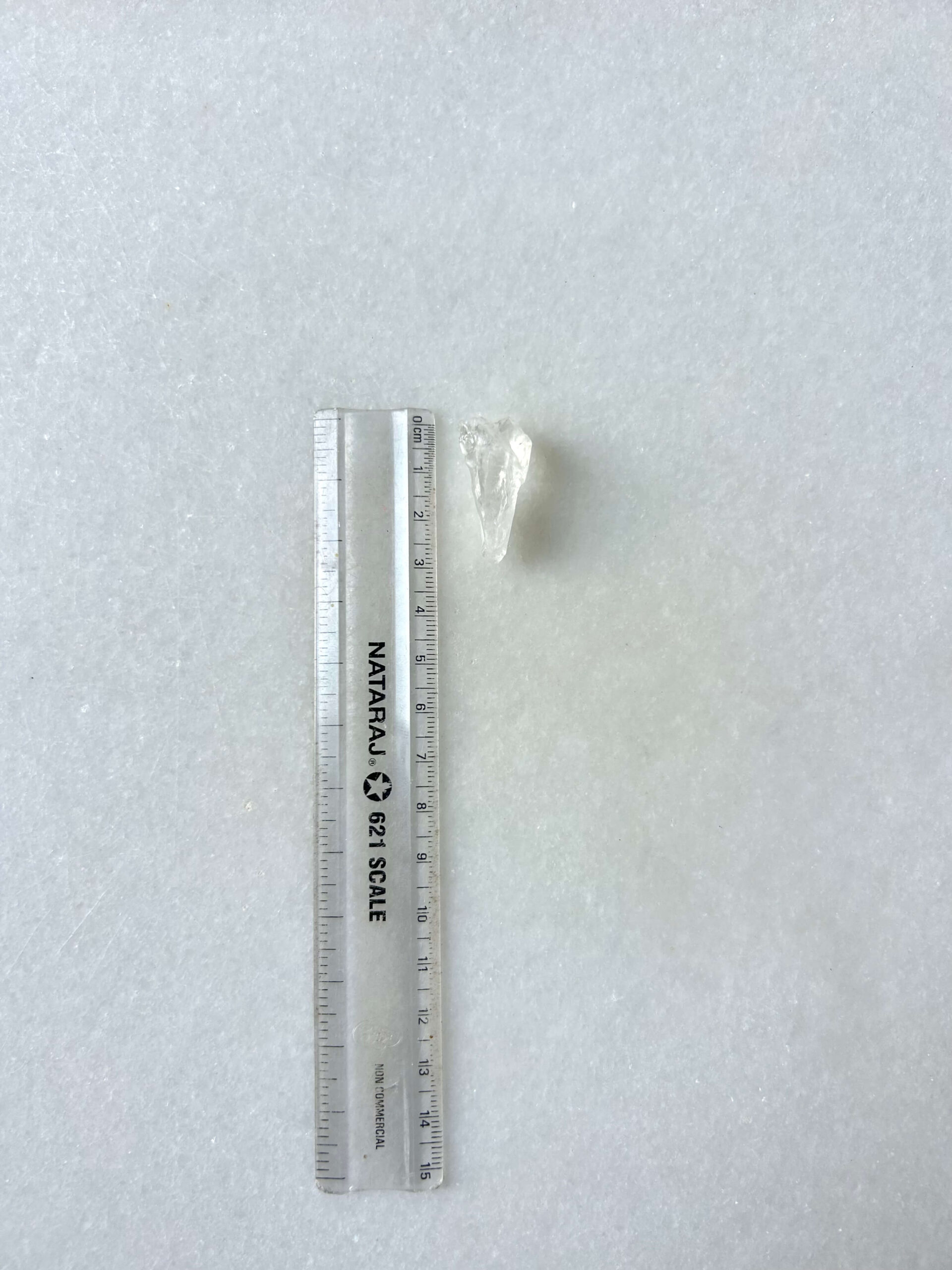32 mm Raw Quartz Stone for Macrame - Image 2
