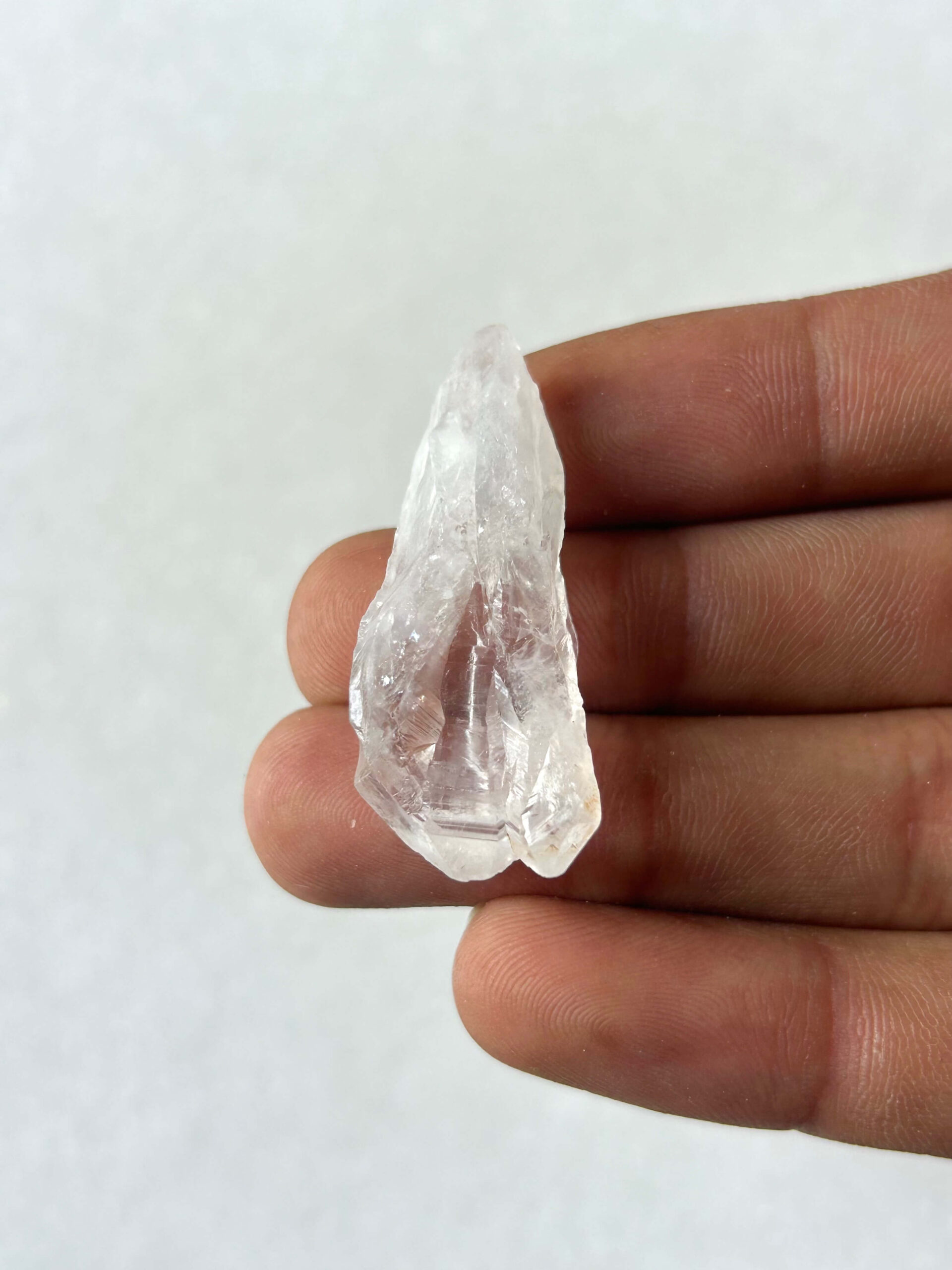 39 mm Raw Clear Quartz Stone