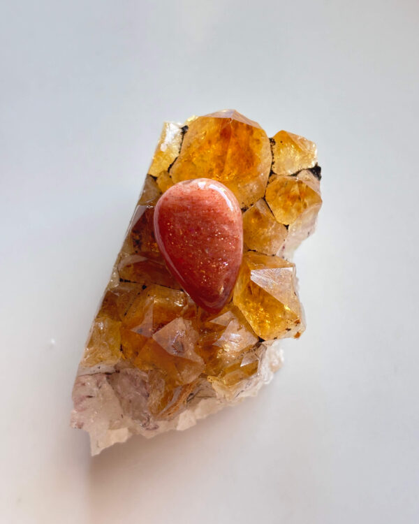 23mm Sunstone Gemstone for Wire Wrapped Designs