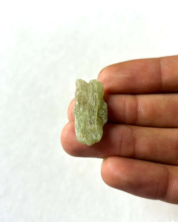 32 mm Raw Green Kyanite for Macrame