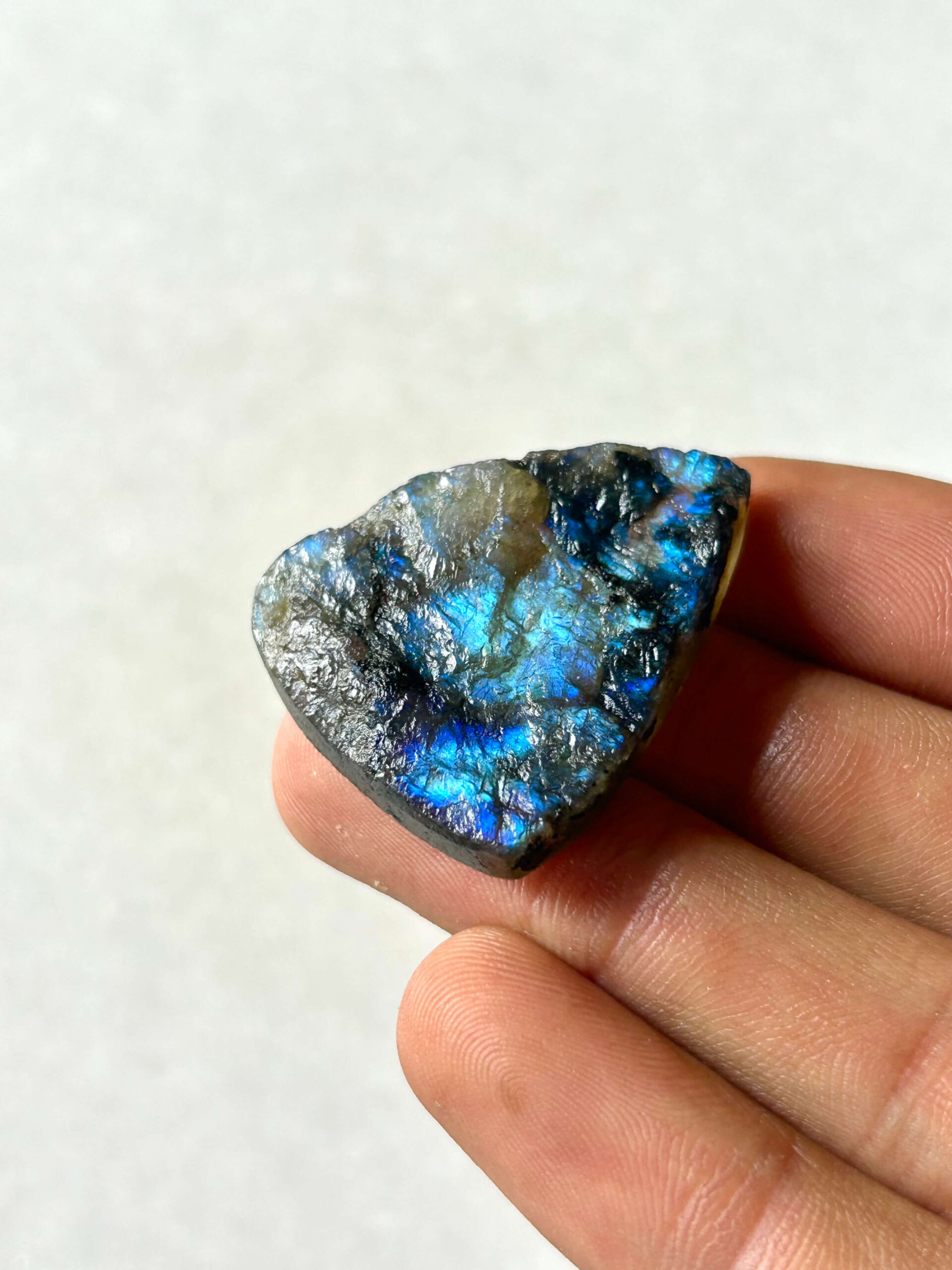 35 mm Rough Face Labradorite for Macrame - Image 2