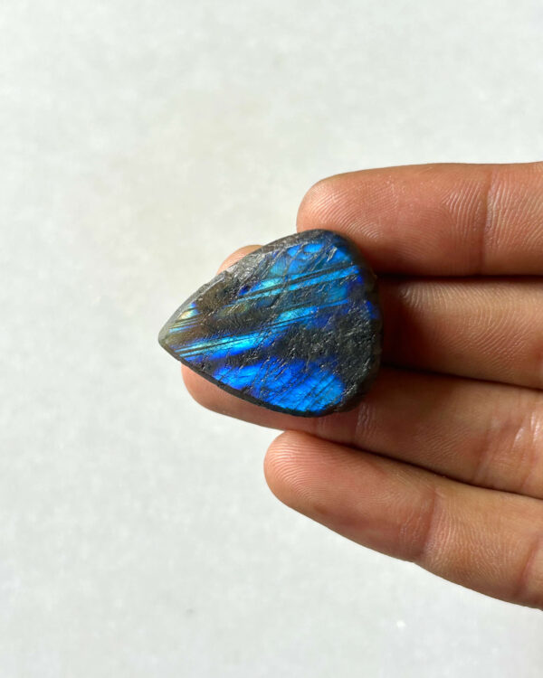 34 mm Unpolished Face Labradorite Stone