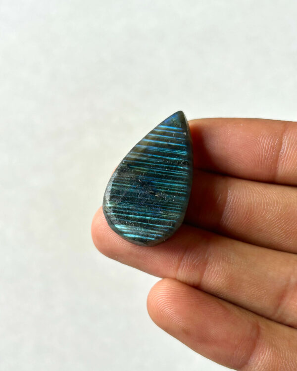 35 mm Textured Labradorite Stone