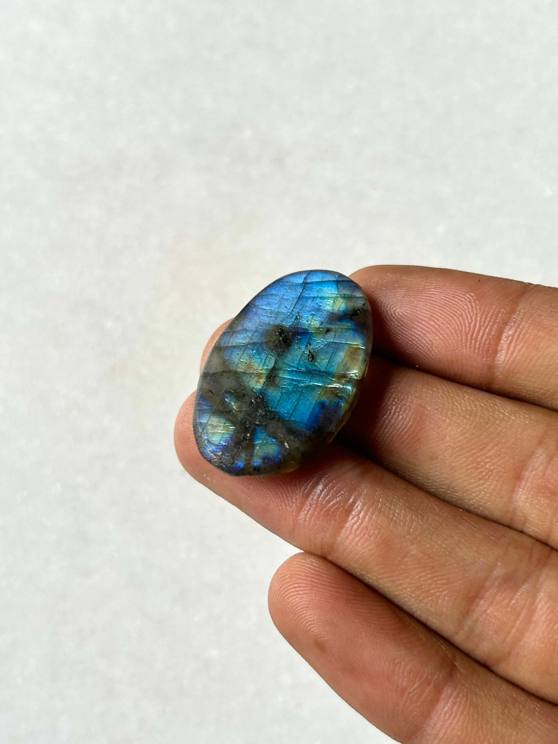 34 mm Unpolished Face Labradorite Stone