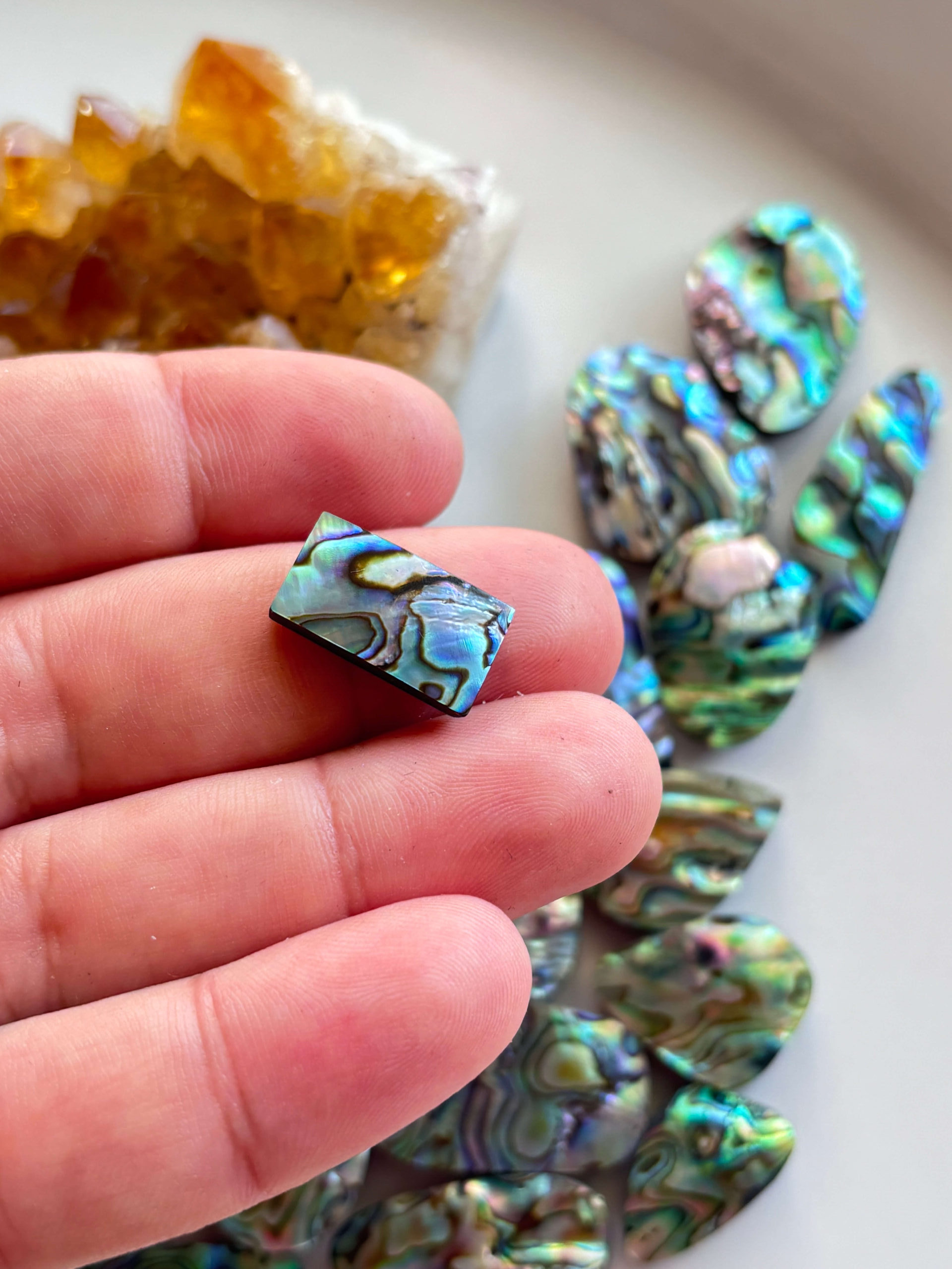 18mm Abalone Shell for Macramé Pendants - Image 2