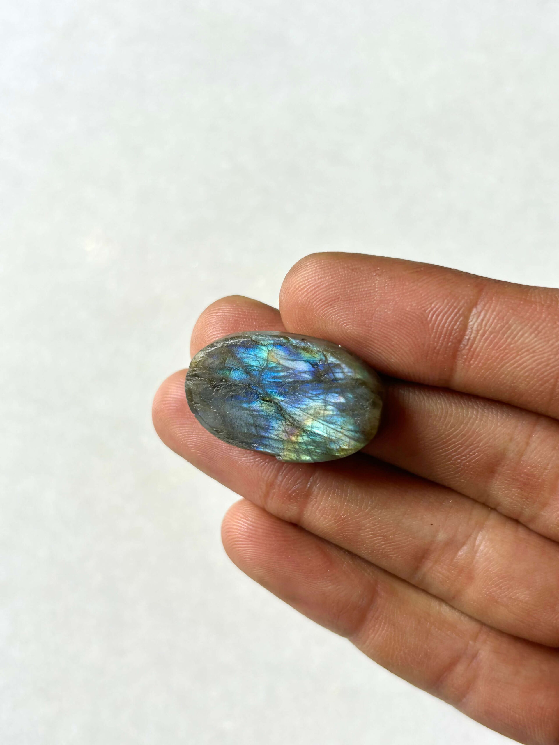 29 mm Unpolished Face Labradorite Stone