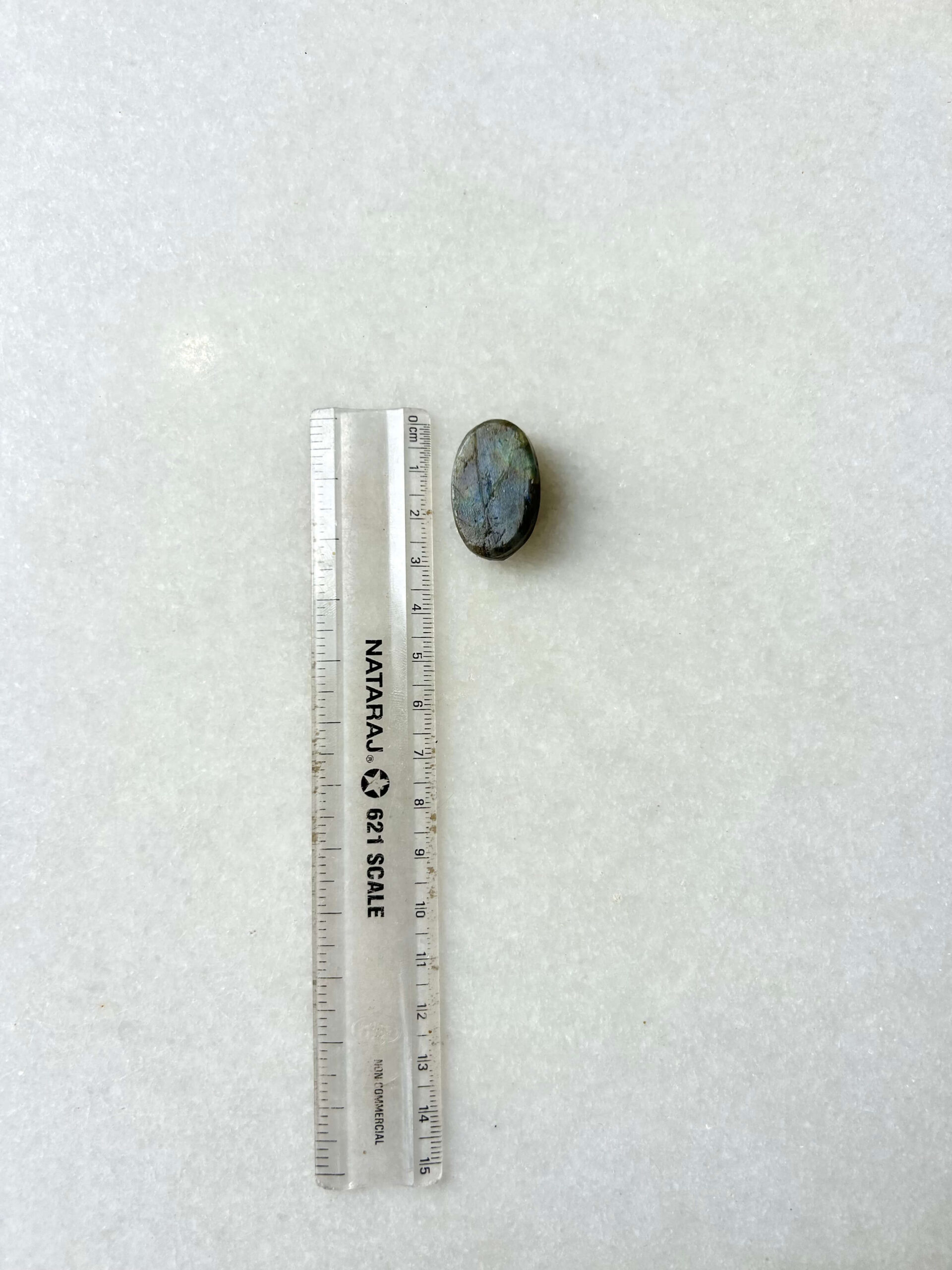 29 mm Unpolished Face Labradorite Stone - Image 2