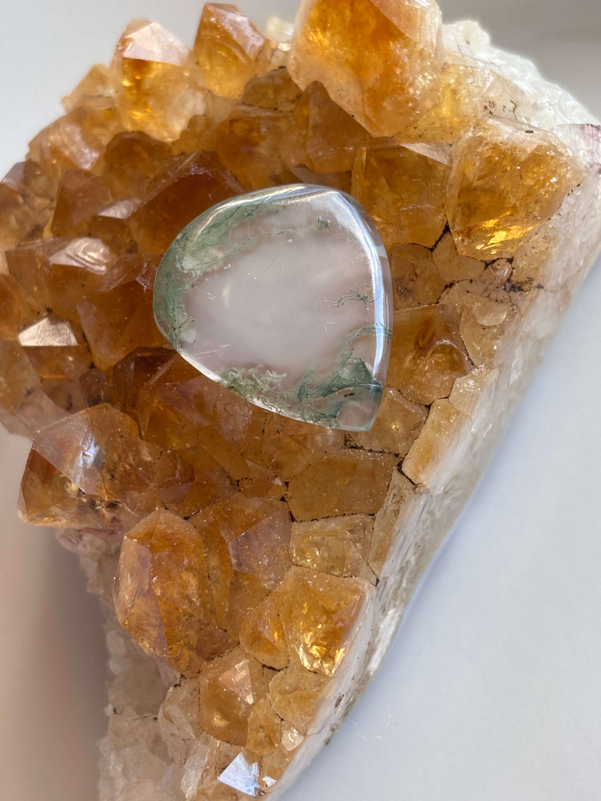 28mm Moss Agate Gemstone for Pendant Designs