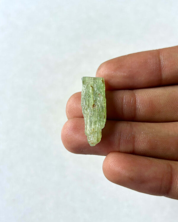 31 mm Raw Green Kyanite Stone