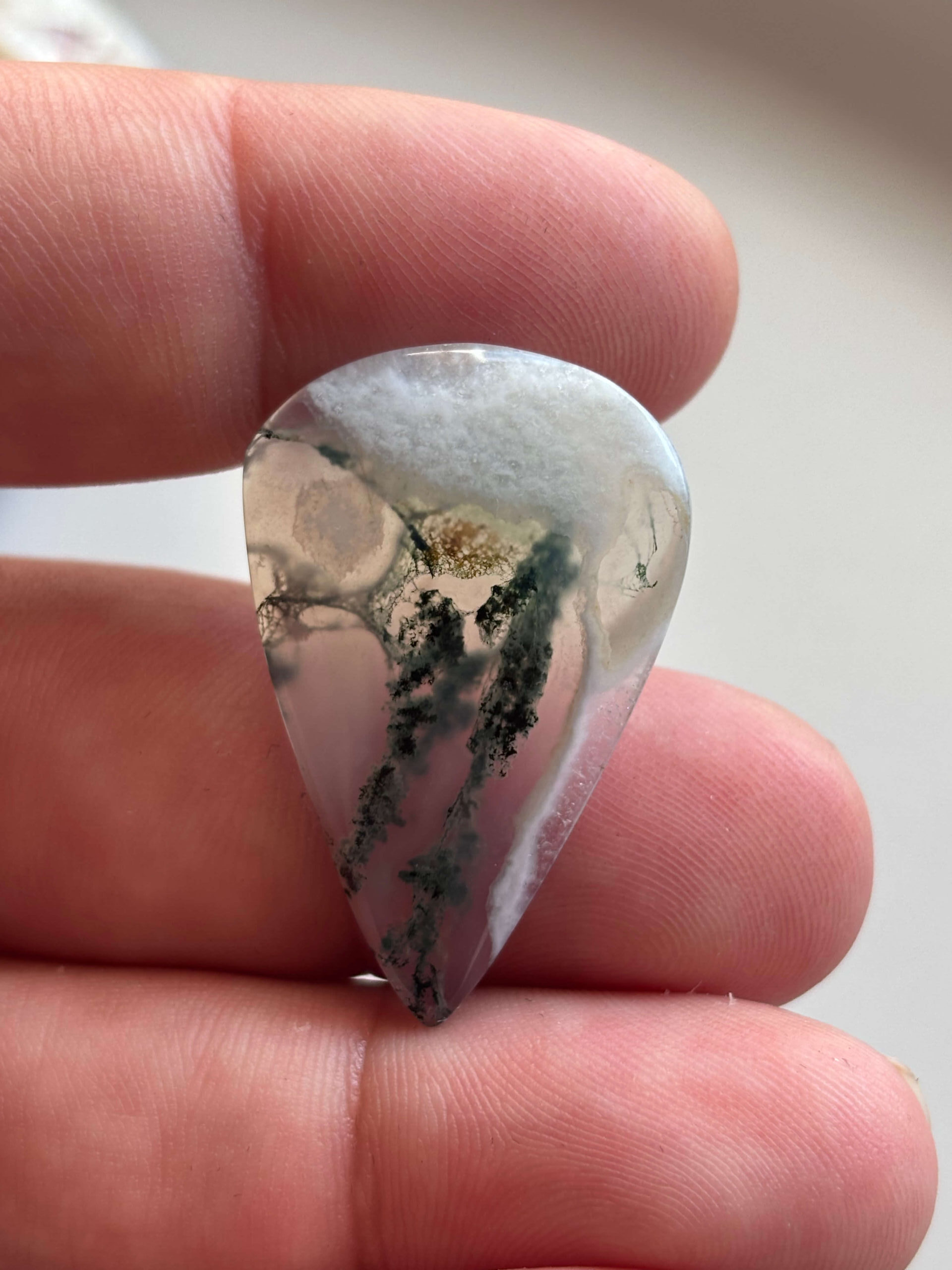 35mm Moss Agate Stone for Creative Macramé - Image 2