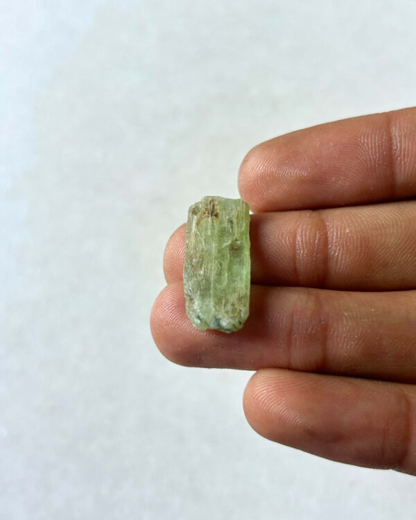 27 mm Raw Green Kyanite for Macrame