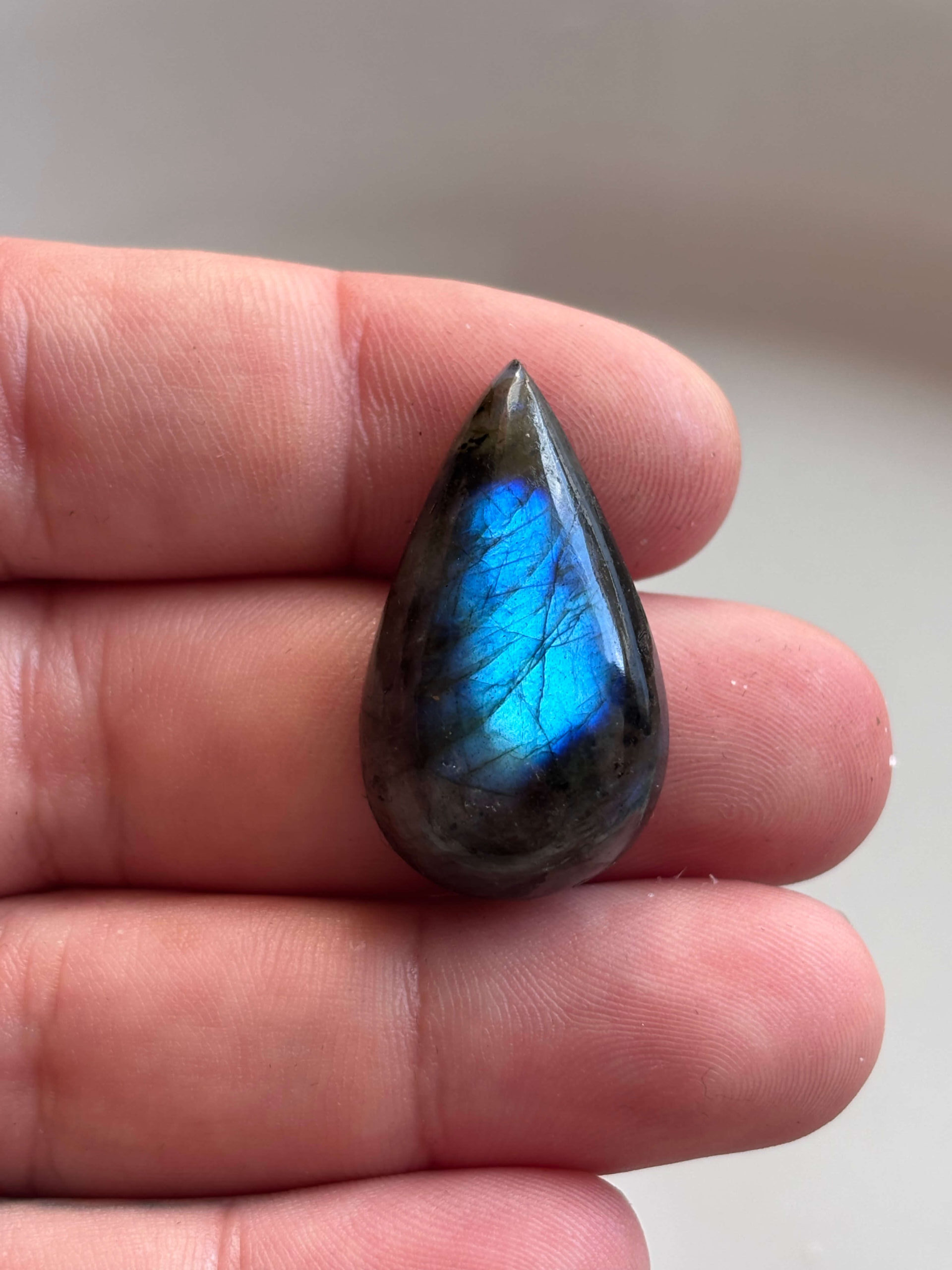 33mm High Quality Labradorite Gemstone for Statement Pendants - Image 2