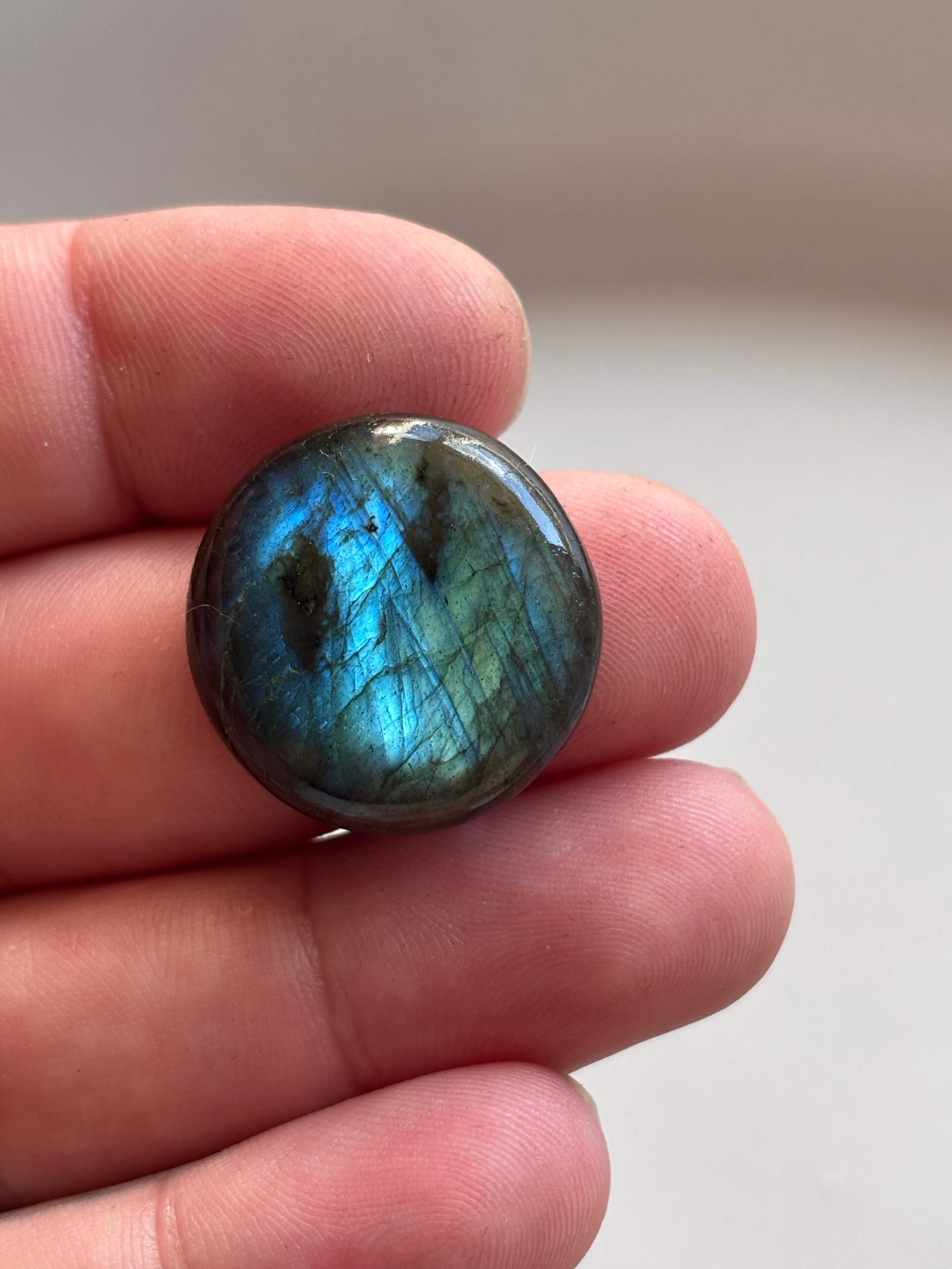 25mm High Quality Labradorite Cabochon for Artisan Jewellery - Image 2