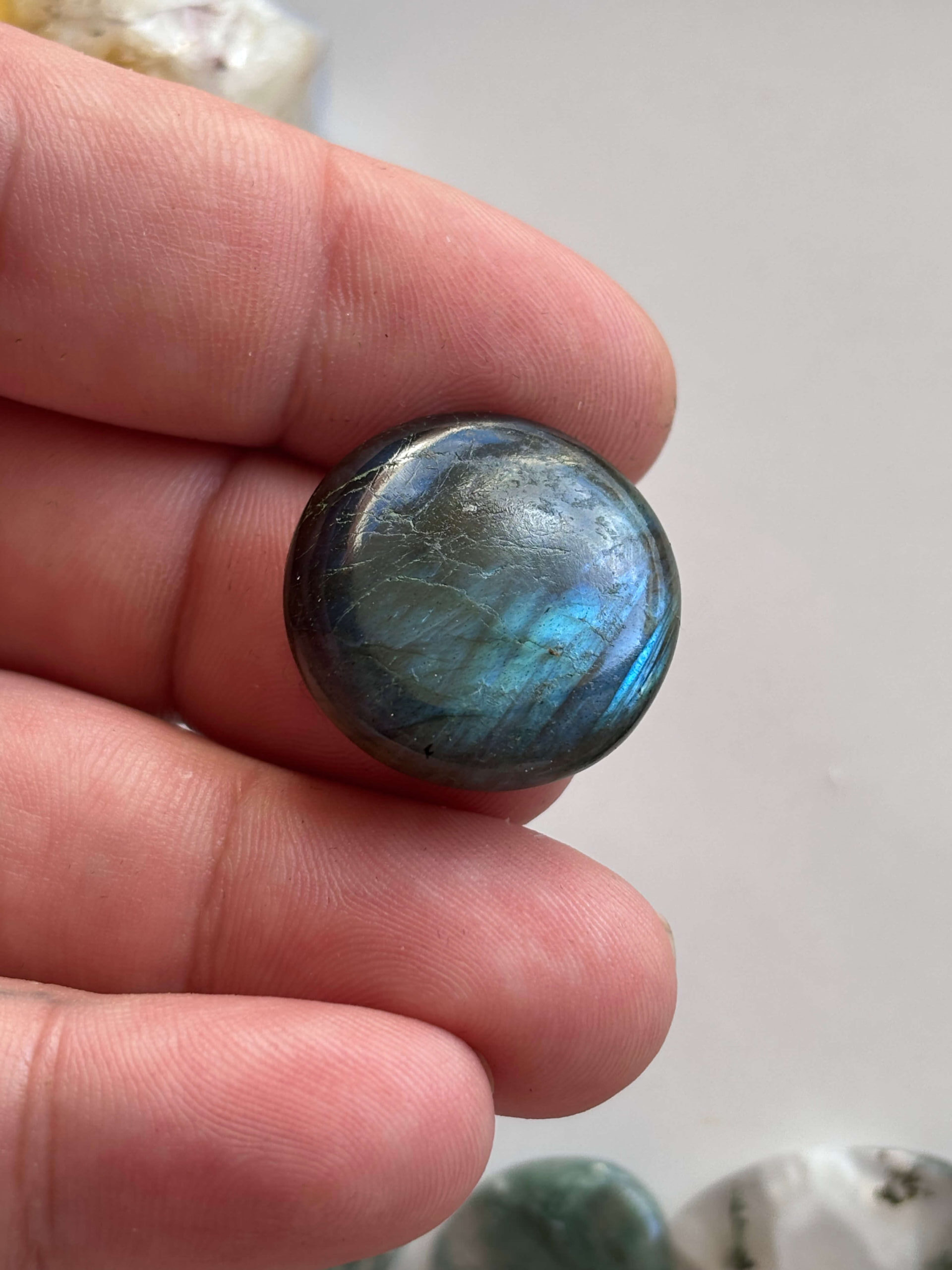 25mm High Quality Labradorite Cabochon for Artisan Jewellery - Image 3