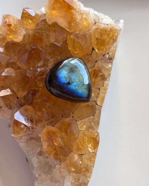23mm High Quality Labradorite Gemstone for Craft Projects