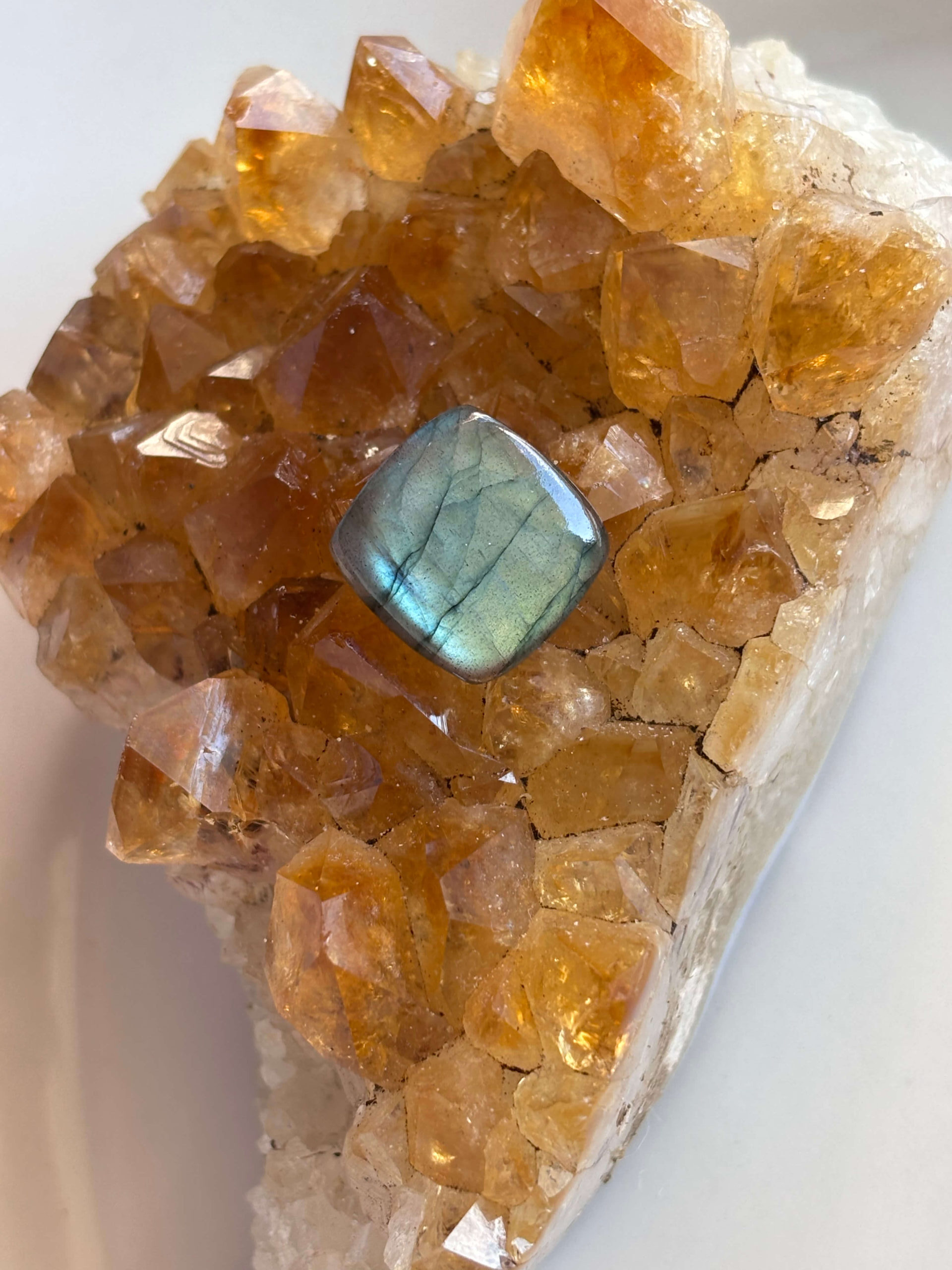 15mm High Quality Labradorite Gemstone for Delicate Jewellery