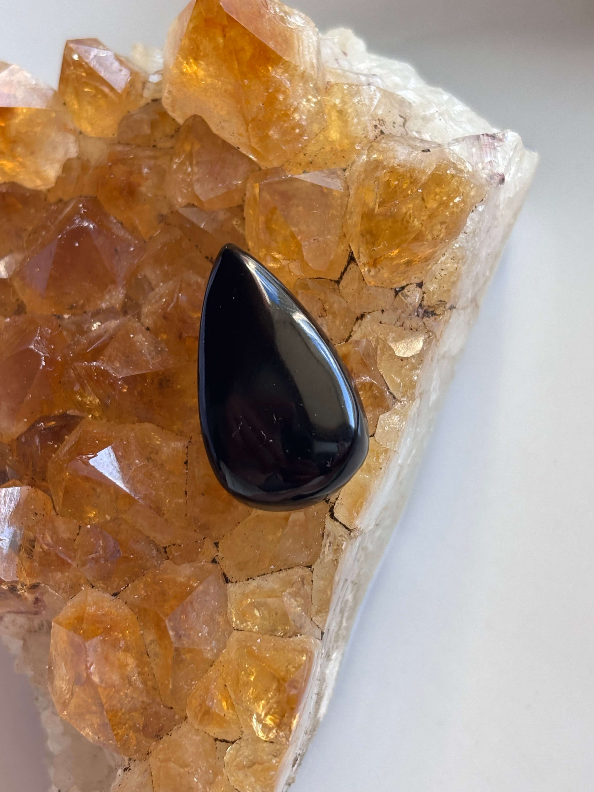 27mm Black Onyx Gemstone for Pendant Designs