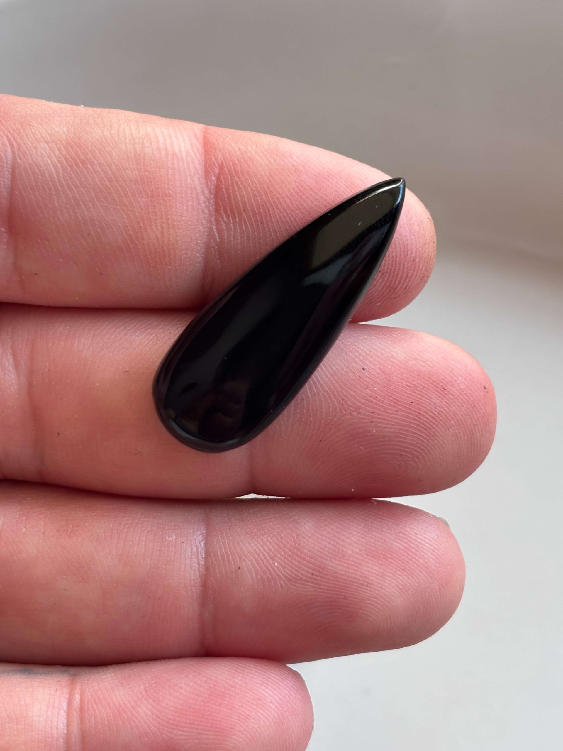 36mm Black Onyx Gemstone for Jewellery Projects - Image 2
