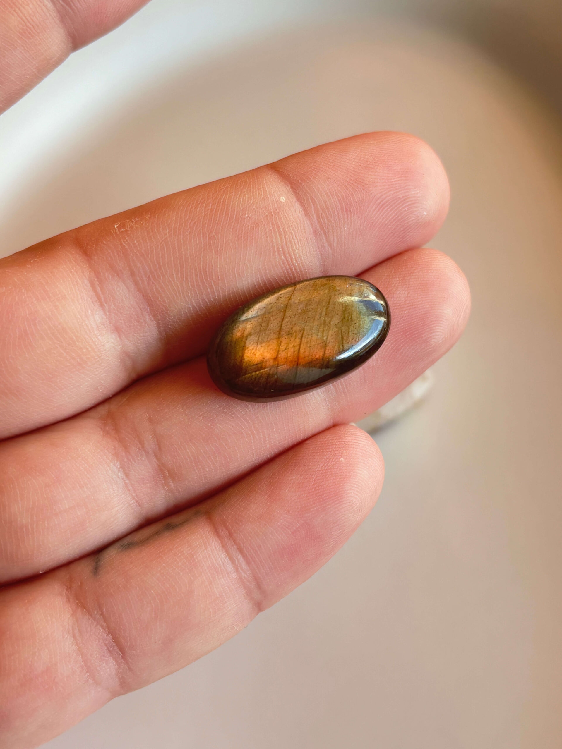 26mm Labradorite Cabochon for Macramé Pendants - Image 2