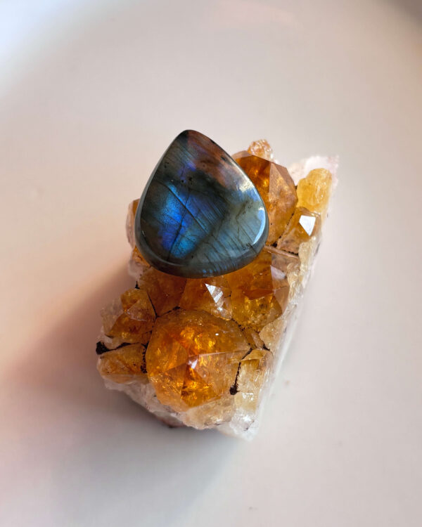 26mm Labradorite Cabochon for Macramé Pendants