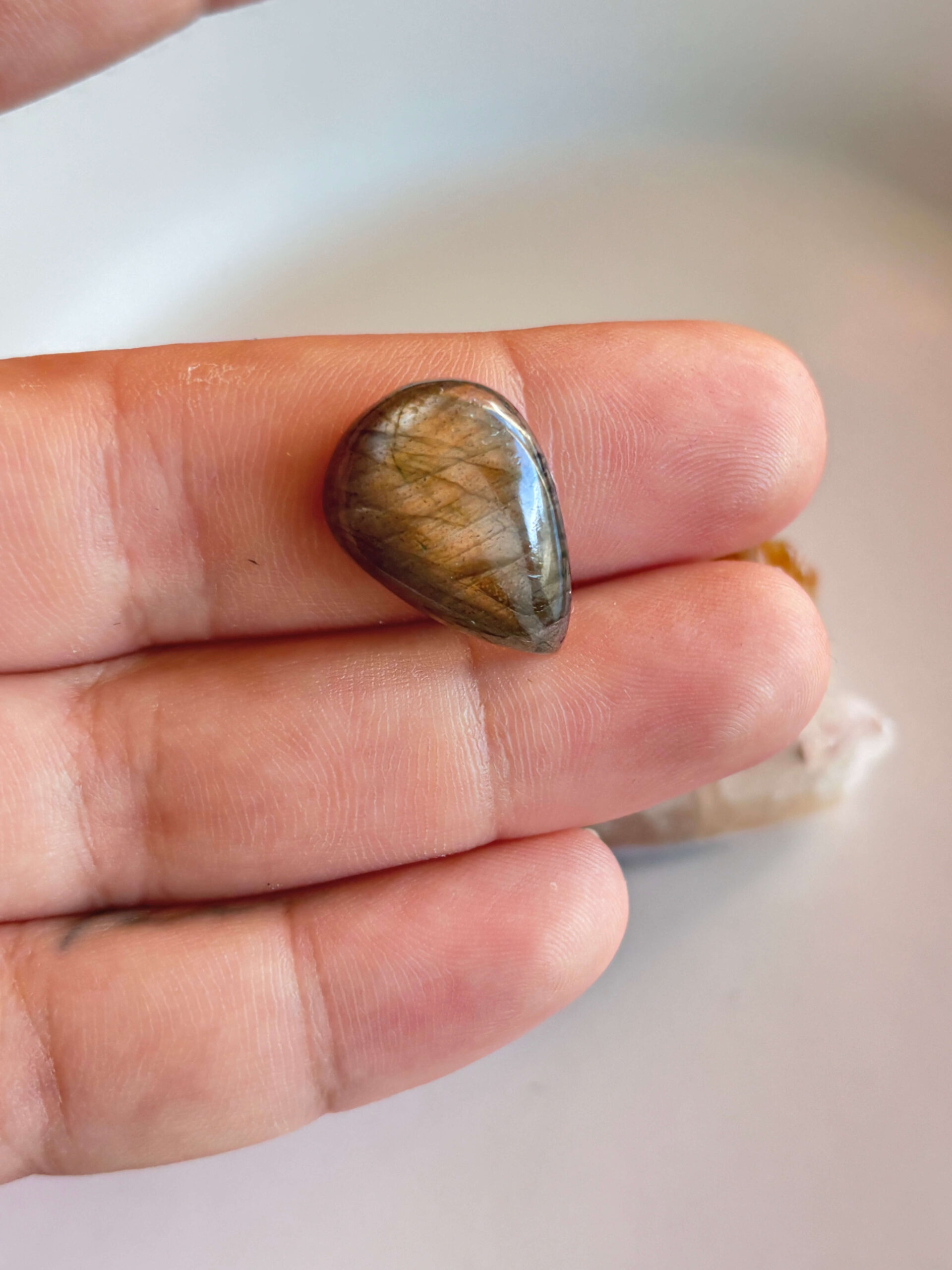 22mm Labradorite Stone for Handmade Jewelry - Image 2