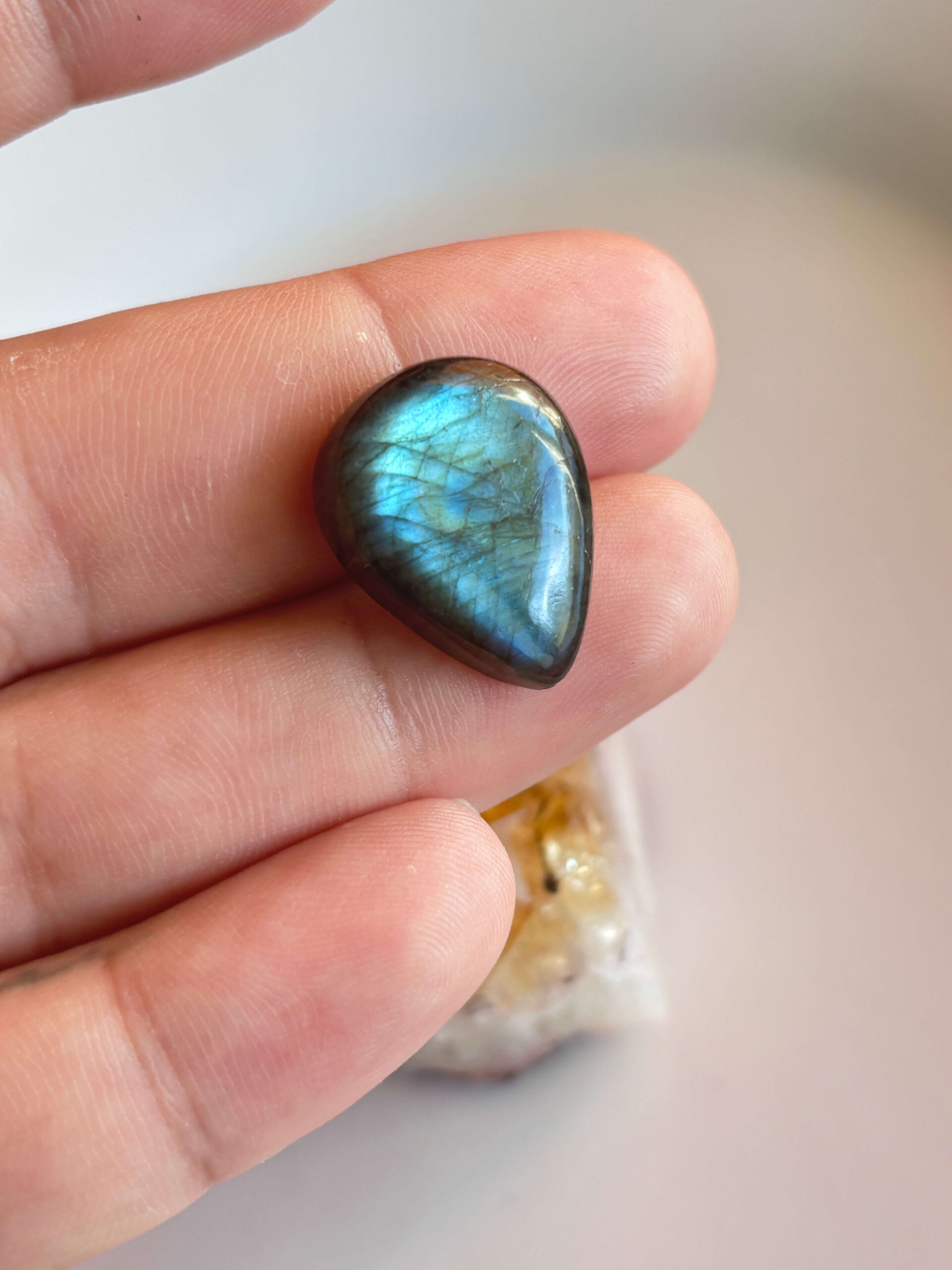 23mm Labradorite Stone for Necklace Designs