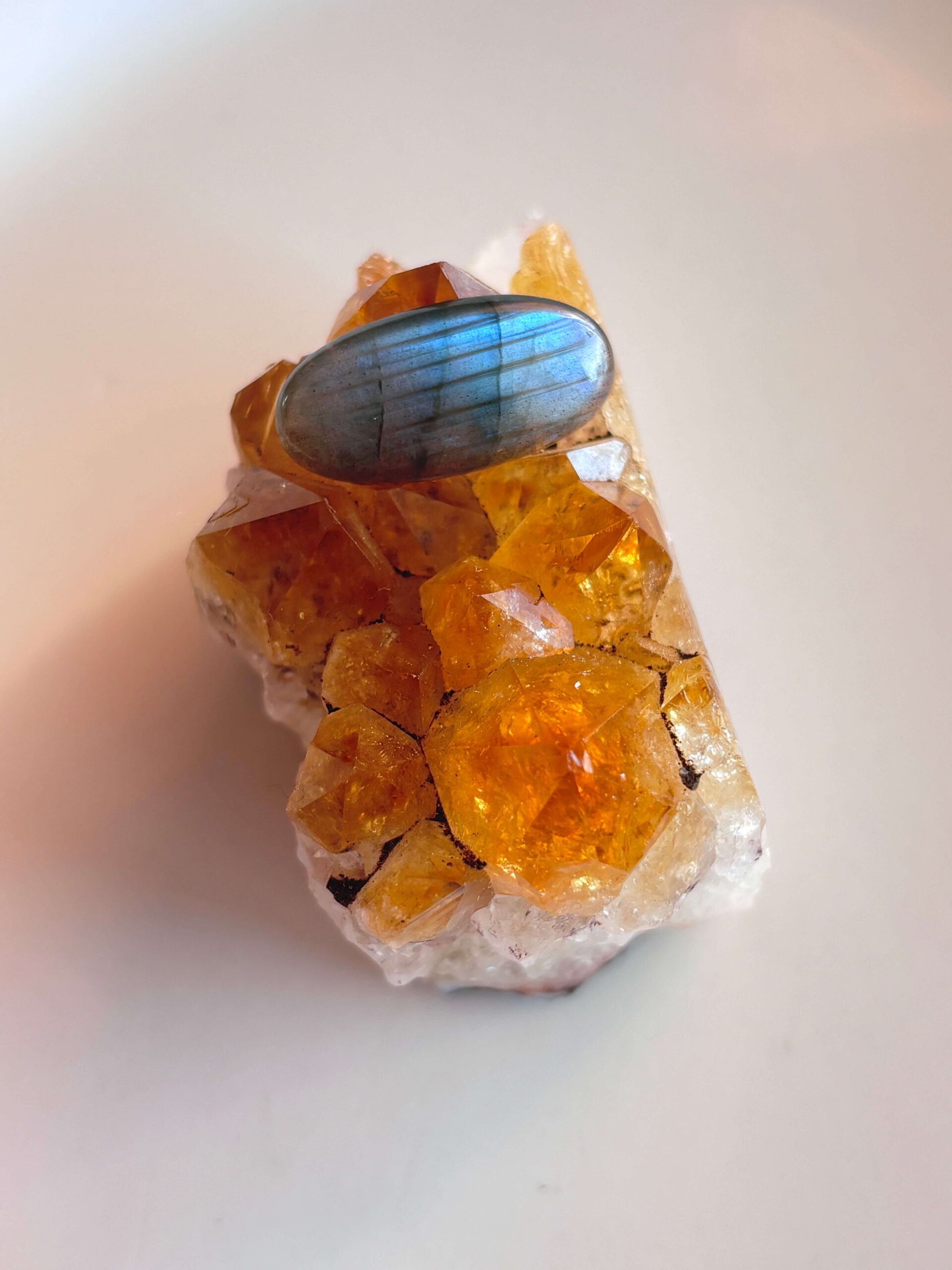 24mm Labradorite Stone for Creative Pendant Designs