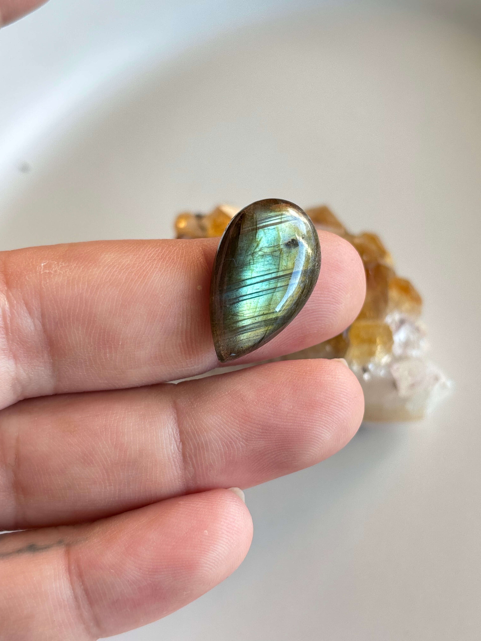 26mm Labradorite Cabochon for Macramé Pendants - Image 2