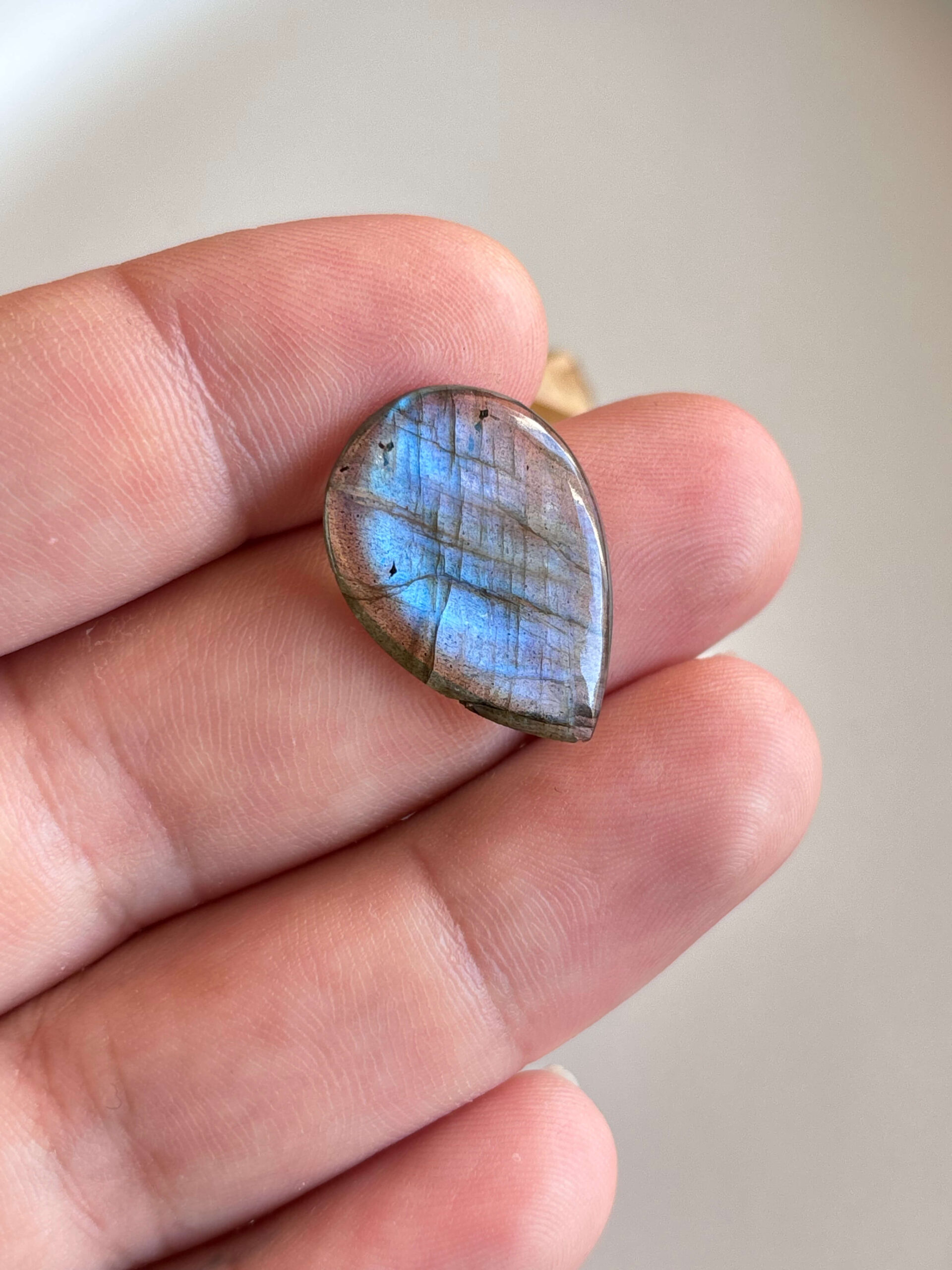 25mm Labradorite Cabochon for Wire-Wrapped Jewelry - Image 2