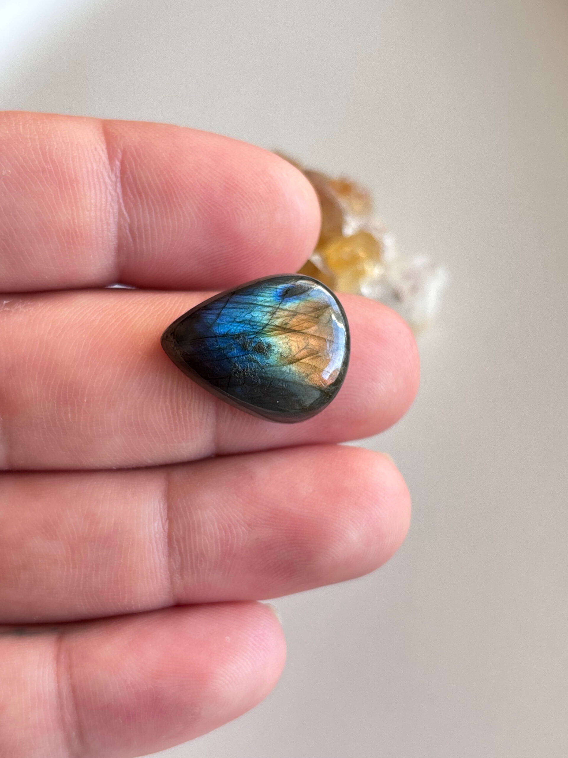 22mm Labradorite Cabochon for Creative Jewelry Designs - Image 2