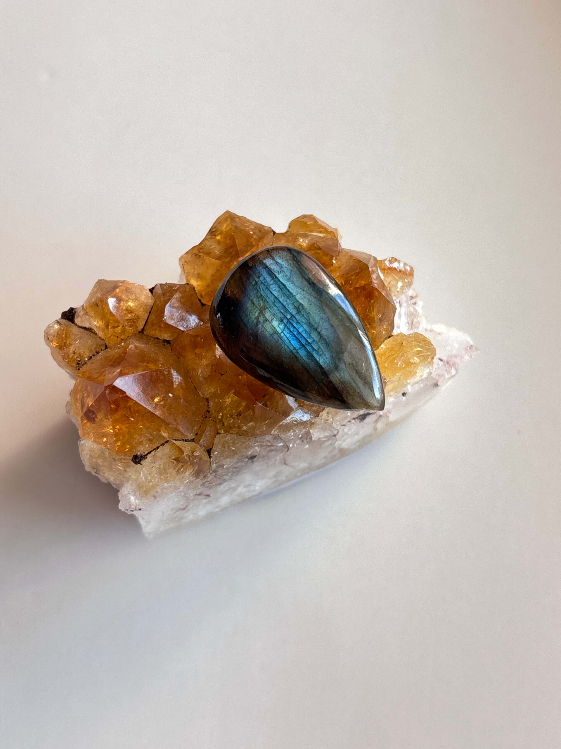 28mm Labradorite Cabochon for Macramé Jewelry