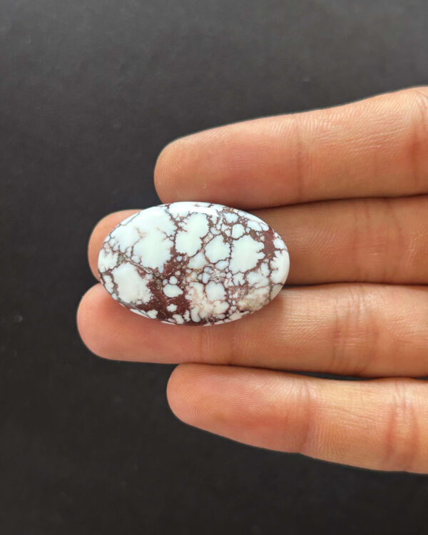 34mm Large Wild Horse Magnesite Stone