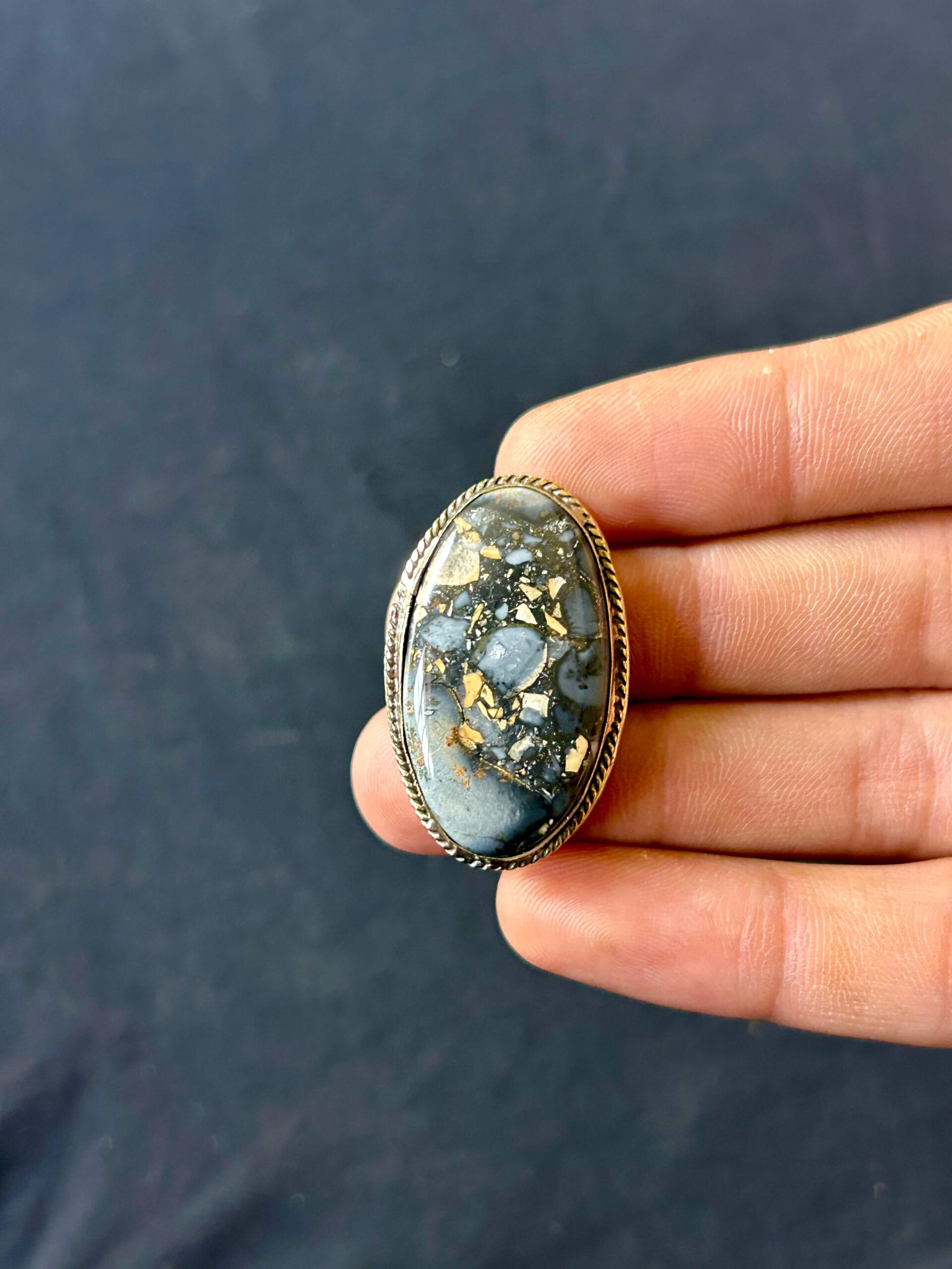 34mm Maligano Jasper Natural Grooved Stone