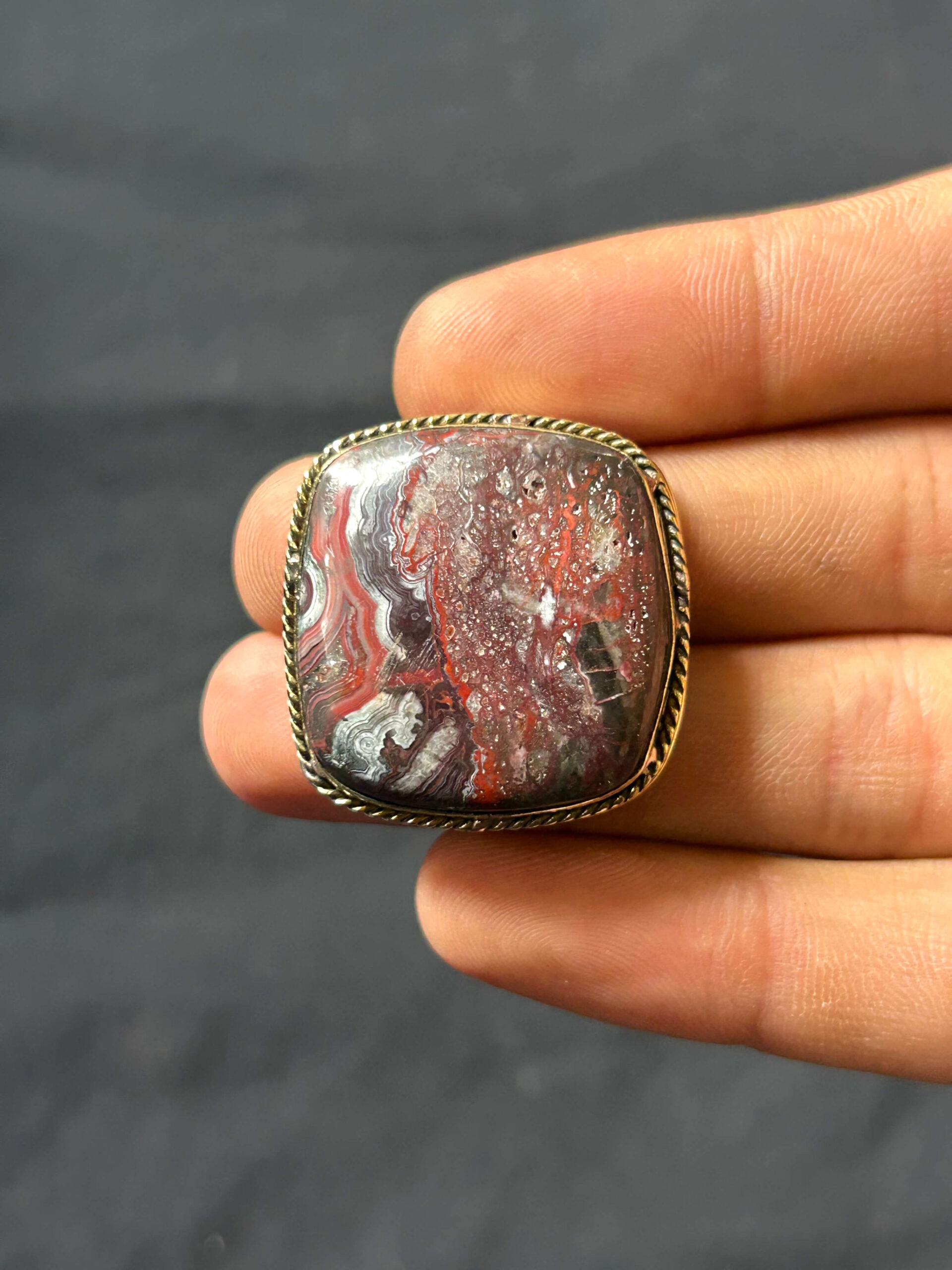 29mm Crazy lace Agate Grooved Stone for Micro Macramé