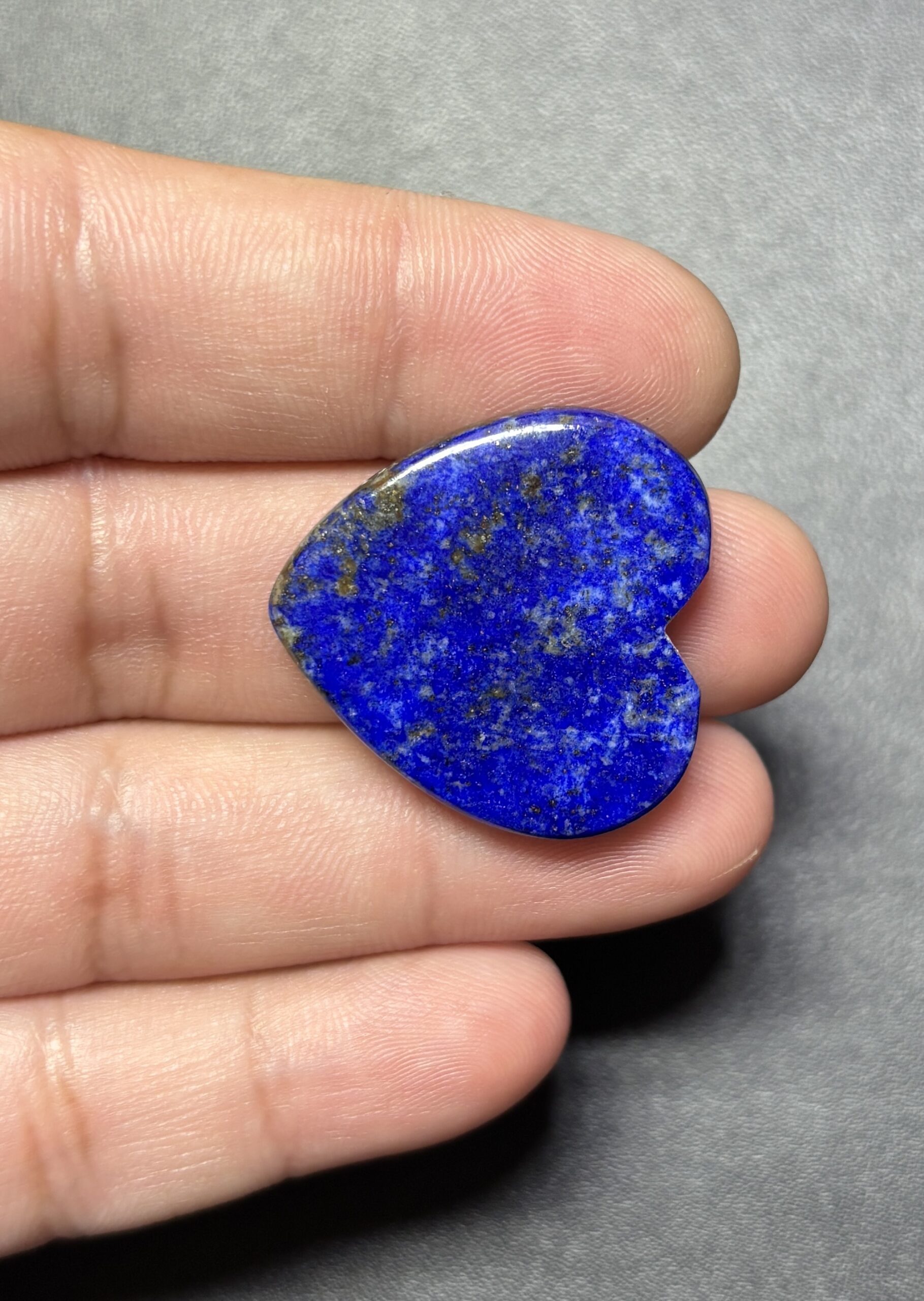 27mm Lapis Lazuli Heart Stone for Handmade Jewelry - Image 2