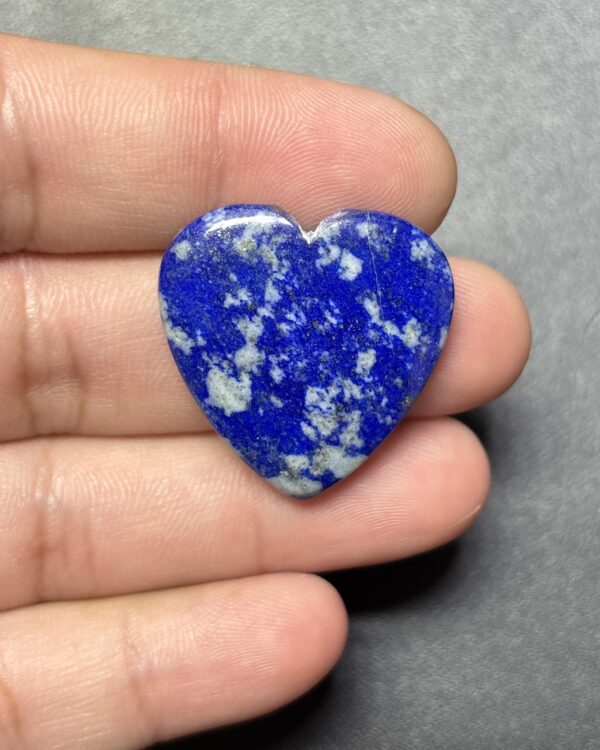 28mm Lapis Lazuli Heart Statement Stone