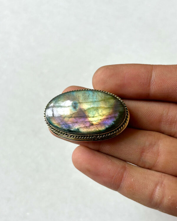 Purple Labradorite Grooved Stone – 38X23mm