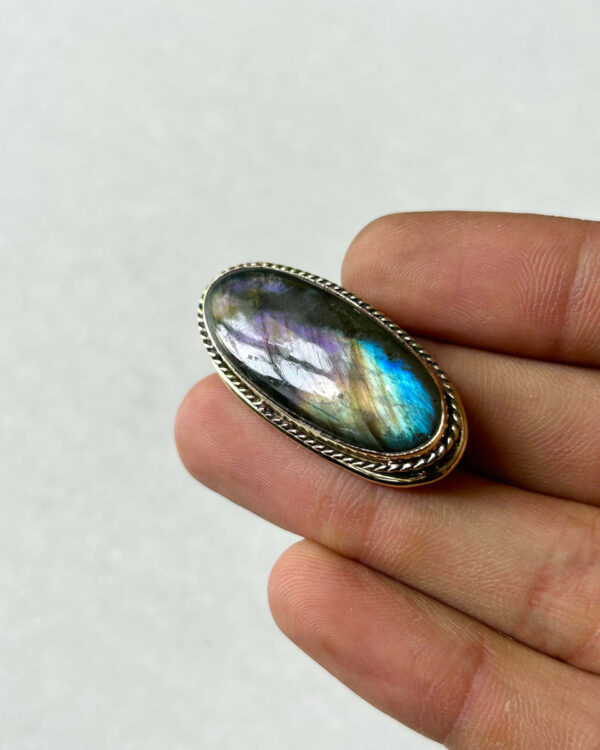 Purple Labradorite Grooved Stone – 35X17mm