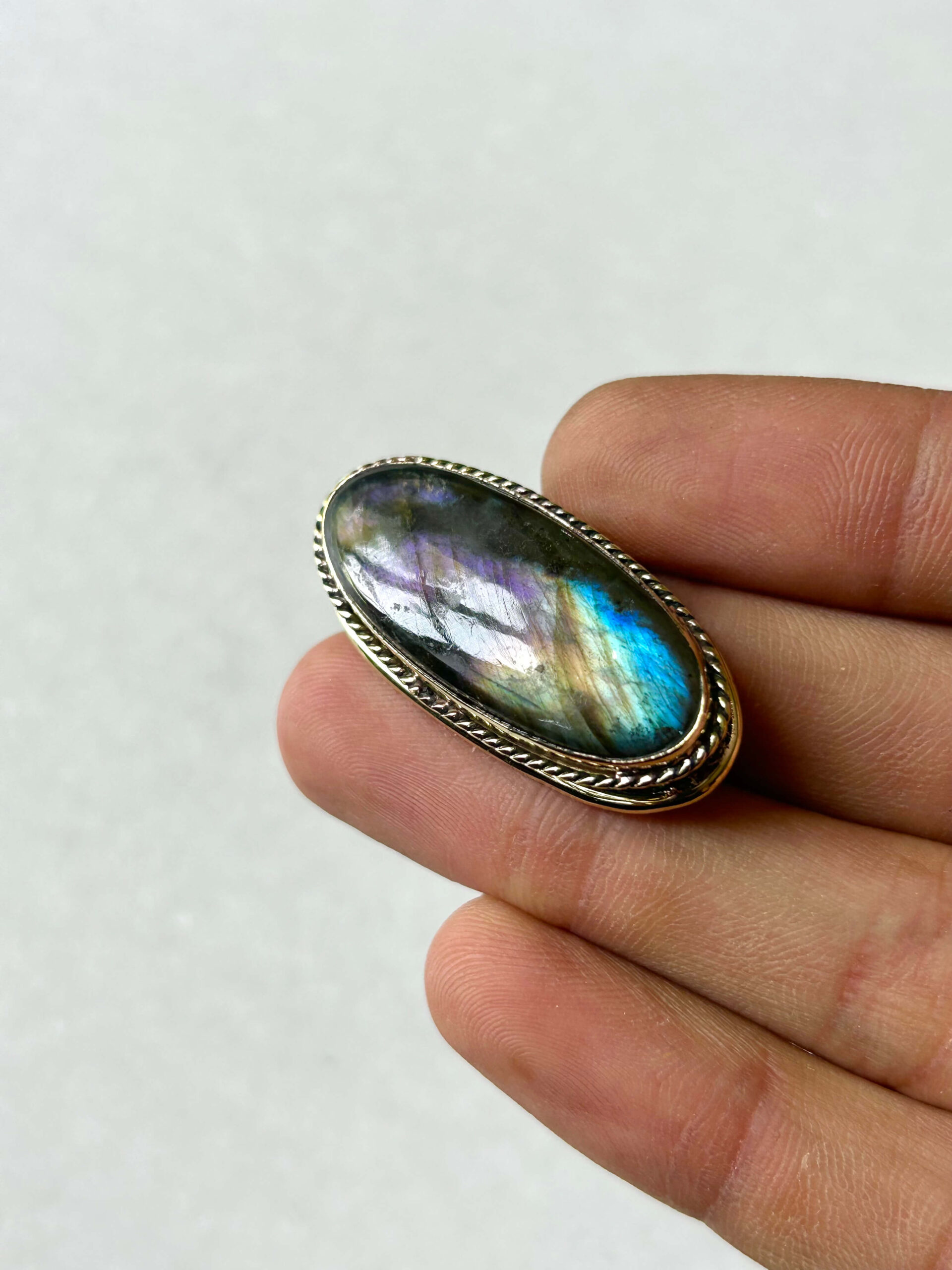 Purple Labradorite Grooved Stone – 35X17mm